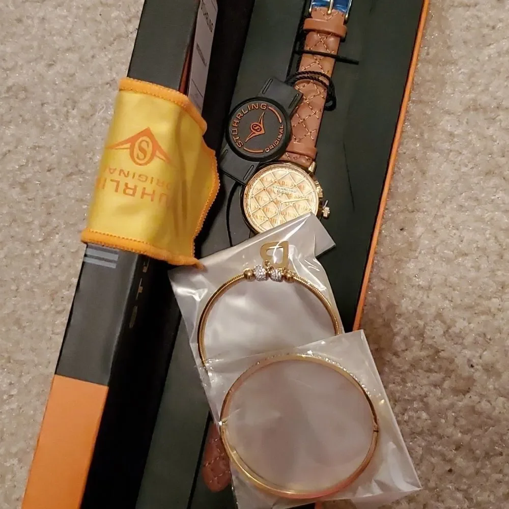 STŰHRLING Original Women's Vogue Watch
